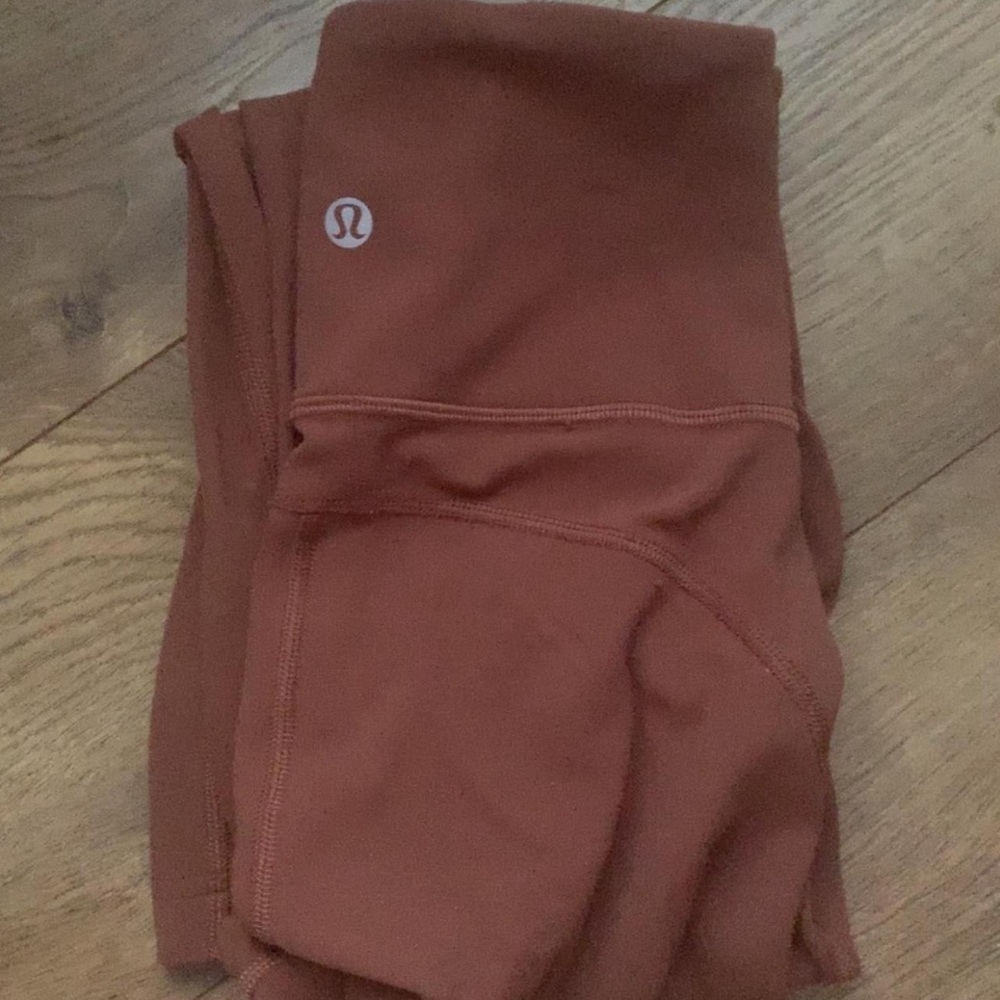 Lululemmon leggings